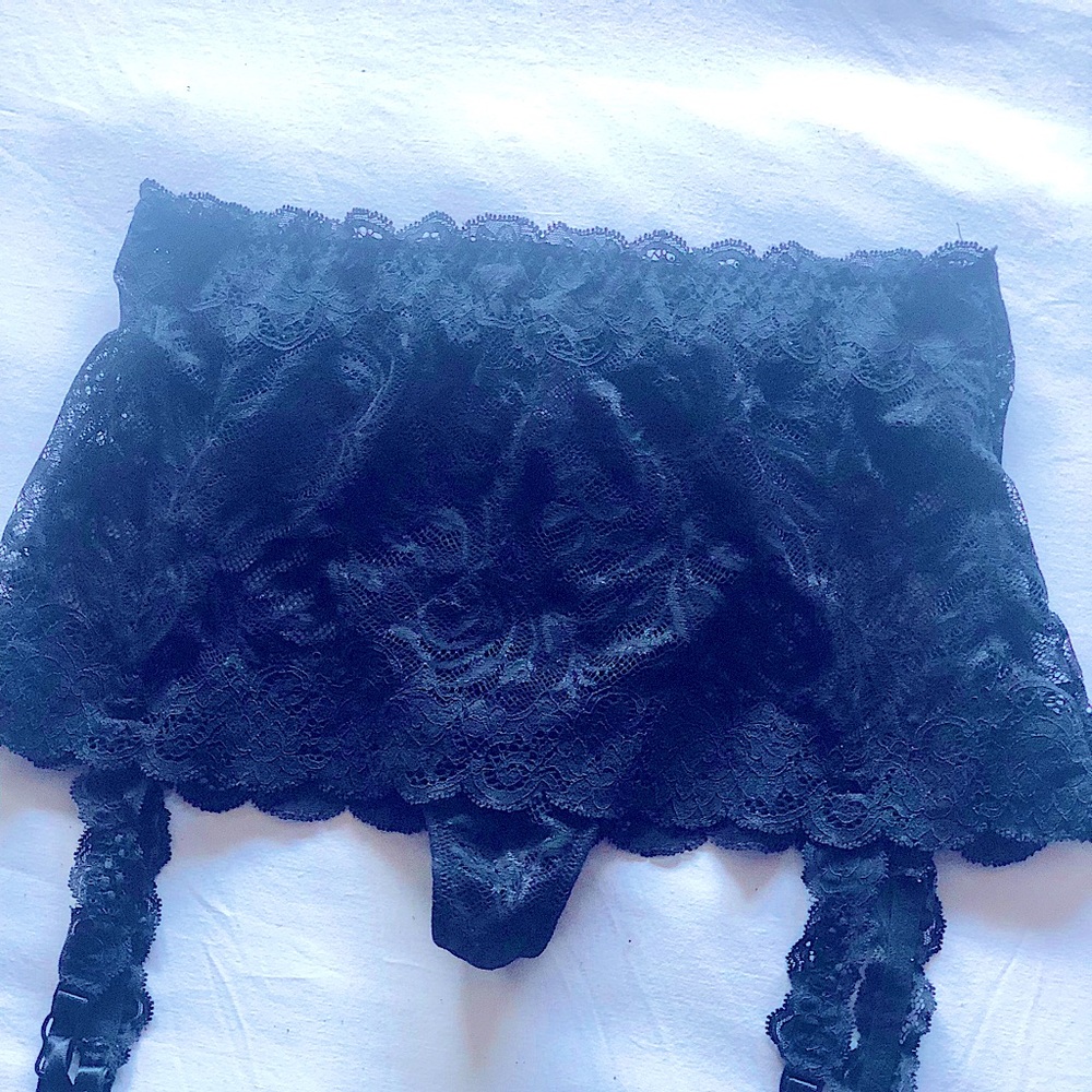 Victoria’s Secret garters